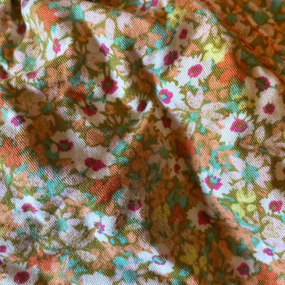 Adorable Kids Floral Shorts 4T - Picture 3 of 6